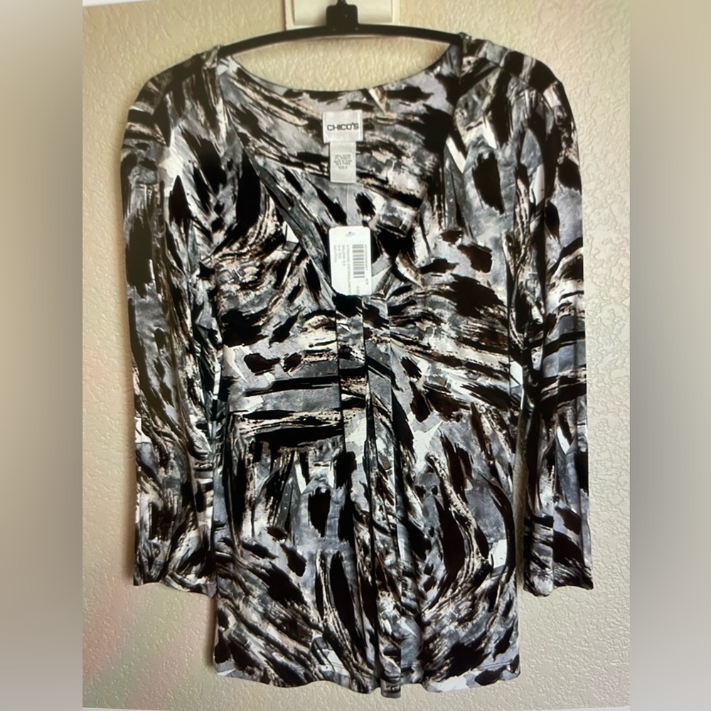 🆕 Chico’s Striking Entanglement Milana 3/4 sleeve tee, v-neck